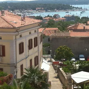 3* Vendégház Laura
